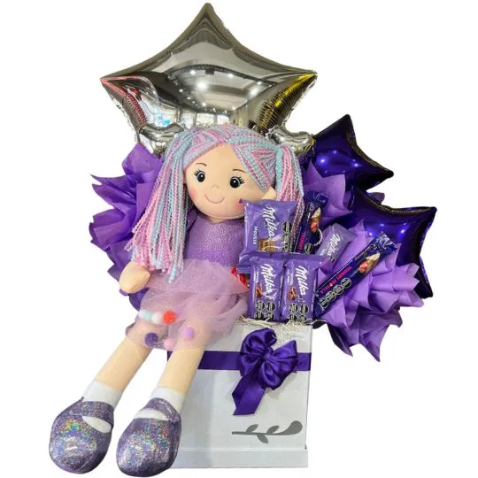 box con globos chocolates y muñeca xl